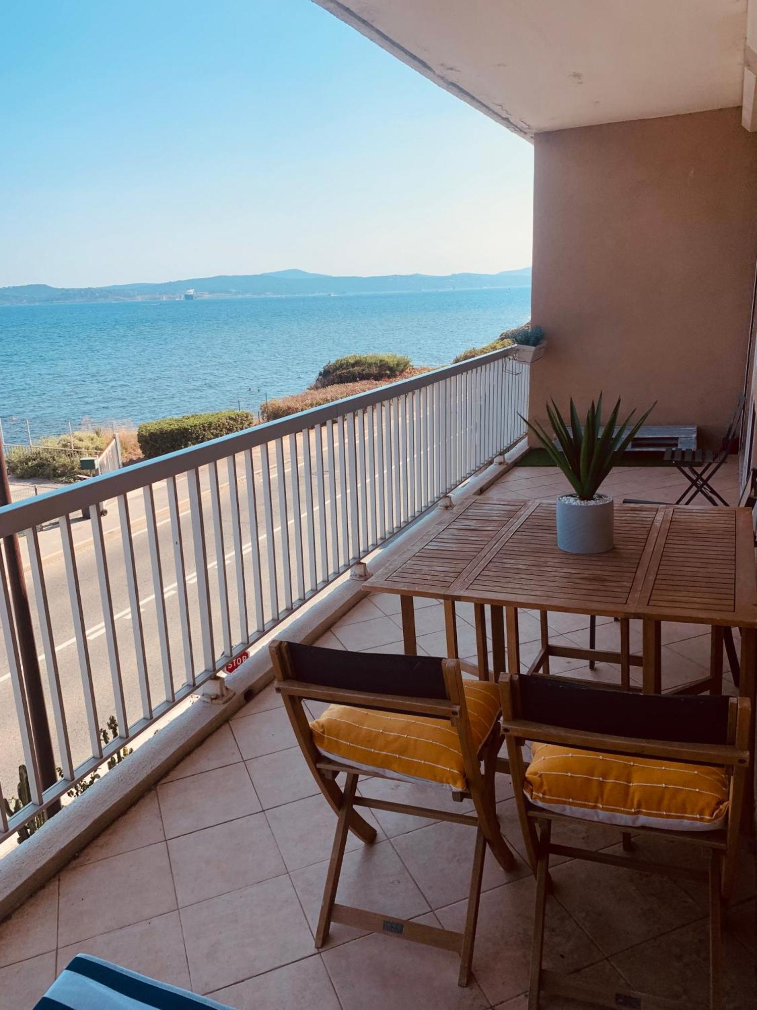 Le Latania Apartment Sainte-Maxime Luaran gambar